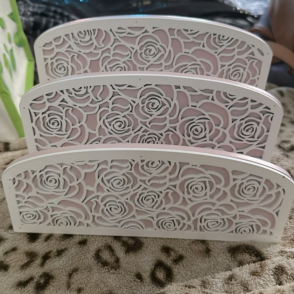 3 Tier Hold